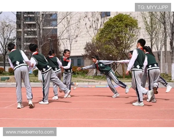 爱游戏真人体育娱乐带你领略最真实精彩的体育娱乐盛宴